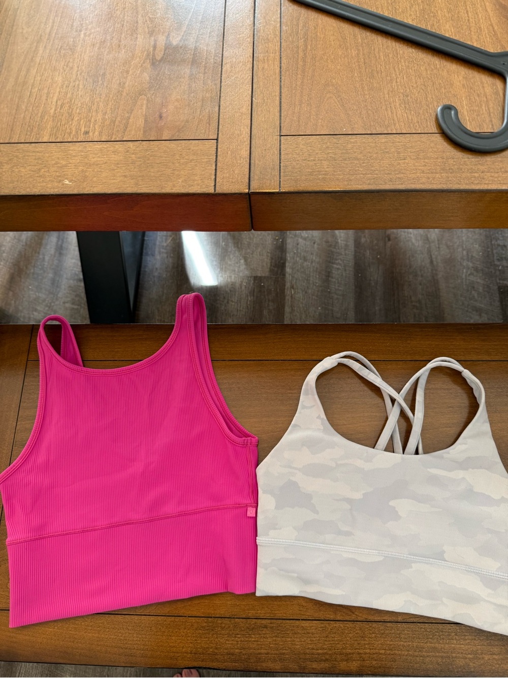 lululemon bundle Ribbed Cropped Tank - Hot Pink and sports bra